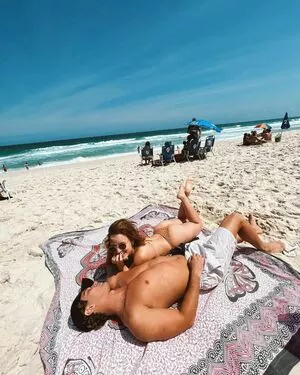 Larissa Manoela OnlyFans Leaked Free Thumbnail Picture - #OIlbknOPWV