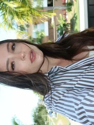 Larissa Manoela OnlyFans Leaked Free Thumbnail Picture - #OWCkj8VVg0