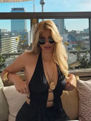 Larissa Neumann OnlyFans Leaked Free Thumbnail Picture - #s5sOyMLu77