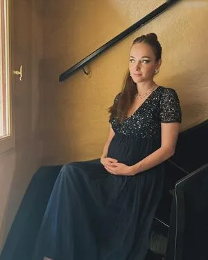 Larissa Riess OnlyFans Leaked Free Thumbnail Picture - #5RLTZjwfW3