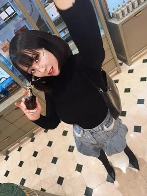 Larissa Rochefort OnlyFans Leaked Free Thumbnail Picture - #9VCiGesm4D