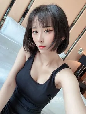 Larissa Rochefort OnlyFans Leaked Free Thumbnail Picture - #wae6WuLd6w