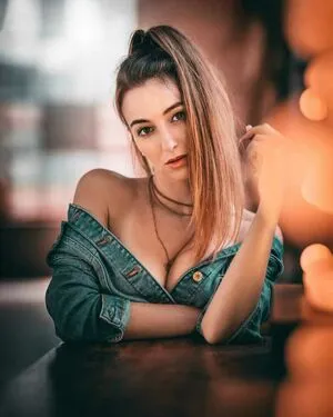 Larissa Schmiederer OnlyFans Leaked Free Thumbnail Picture - #SCREouE0ib