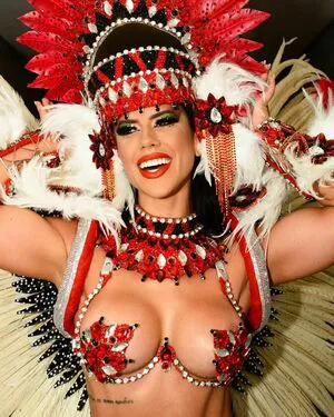 Larissa Tomasia OnlyFans Leaked Free Thumbnail Picture - #CONzk6XMGS