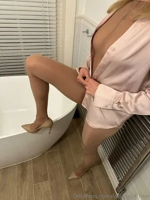 Larissa24 Free OnlyFans Leaked Free Thumbnail Picture - #kx7HnDCIya