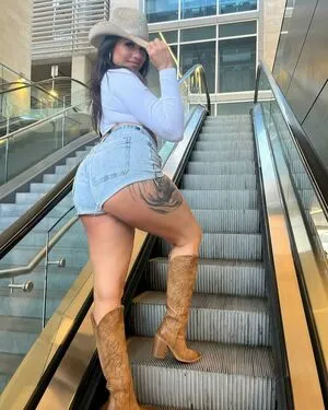 Larissalopez OnlyFans Leaked Free Thumbnail Picture - #By3MU8PH4h