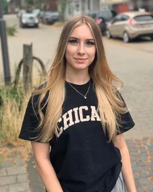 Larissaxra OnlyFans Leaked Free Thumbnail Picture - #C8rJXh6wKw