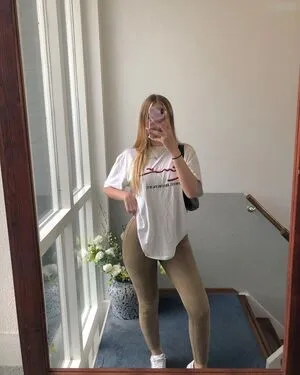 Larissaxra OnlyFans Leaked Free Thumbnail Picture - #CiE6cFyPfX