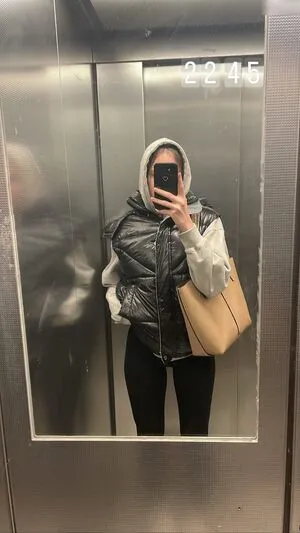 Larissaxra OnlyFans Leaked Free Thumbnail Picture - #G4C30oVP5y