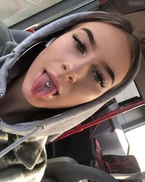 Larissaxra OnlyFans Leaked Free Thumbnail Picture - #Z6LJP8r4x0