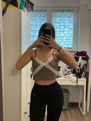 Larissaxra OnlyFans Leaked Free Thumbnail Picture - #f4BA58ojkI