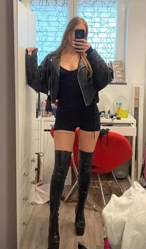 Larissaxra OnlyFans Leaked Free Thumbnail Picture - #negB1zasZs