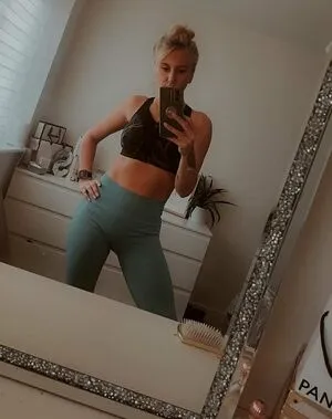 Larna Through A Lens OnlyFans Leaked Free Thumbnail Picture - #YR9ZIu0KAw