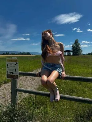 Larsen Thompson OnlyFans Leaked Free Thumbnail Picture - #6aKAYTkuJl