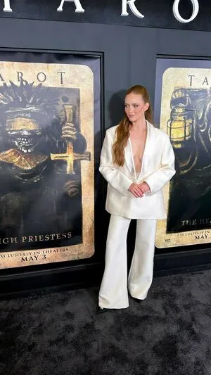 Larsen Thompson OnlyFans Leaked Free Thumbnail Picture - #jzpP6hB6VT