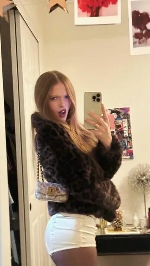 Larsen Thompson OnlyFans Leaked Free Thumbnail Picture - #oRkqc9I1gR