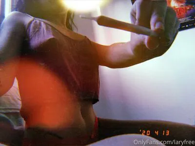 Laryfree OnlyFans Leaked Free Thumbnail Picture - #O7RsKjqb3Z