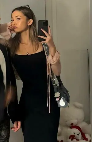 Laselyii OnlyFans Leaked Free Thumbnail Picture - #e7j9X4xTjs