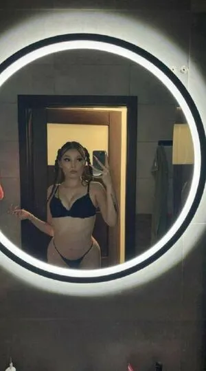 Laska Privv OnlyFans Leaked Free Thumbnail Picture - #AY2aHbNBvv