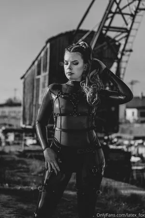 Latex Fox OnlyFans Leaked Free Thumbnail Picture - #4kVyJXcFgt