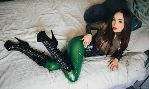 Latex Temptress OnlyFans Leaked Free Thumbnail Picture - #f86Rcir5hJ