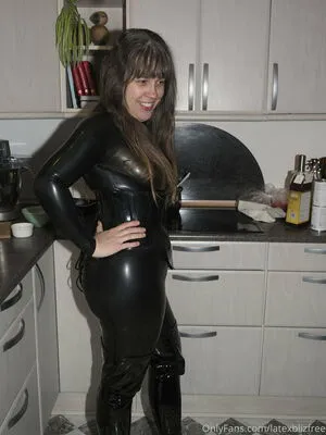 Latexblizfree OnlyFans Leaked Free Thumbnail Picture - #ttr8dqcE3Y