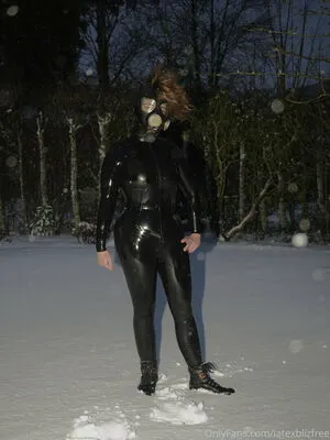 Latexblizfree OnlyFans Leaked Free Thumbnail Picture - #yzsmTksZmt