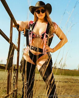 Latextam OnlyFans Leaked Free Thumbnail Picture - #cgm1THJndp