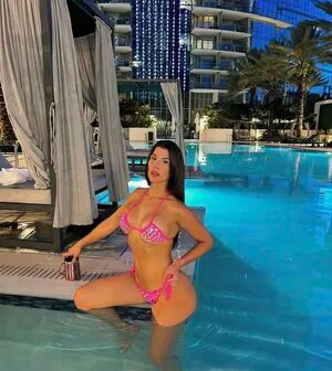 Latifit OnlyFans Leaked Free Thumbnail Picture - #3xq2R8Pt8L