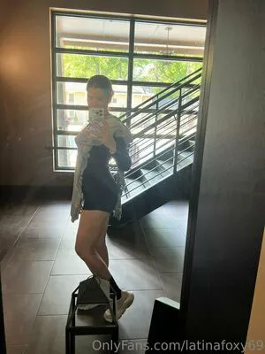 Latinafoxy69 OnlyFans Leaked Free Thumbnail Picture - #NpT2Mcz1XO