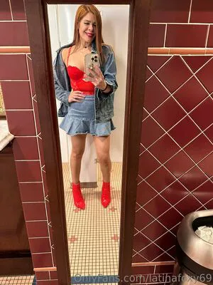 Latinafoxy69 OnlyFans Leaked Free Thumbnail Picture - #m0BGkqUUHD