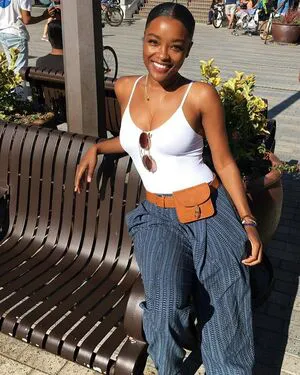 Latoya Tonodeo Thumbnail Picture