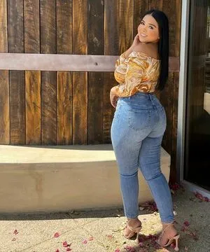Lau Guzman OnlyFans Leaked Free Thumbnail Picture - #8P2jufsiH6