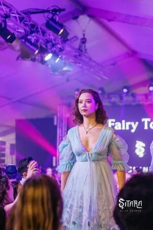 Laufey Lin OnlyFans Leaked Free Thumbnail Picture - #4FLae55olC