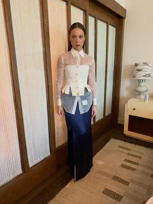 Laufey Lin OnlyFans Leaked Free Thumbnail Picture - #5mre2cxSWK