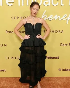 Laufey Lin OnlyFans Leaked Free Thumbnail Picture - #6w2Ya92D9X