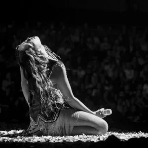 Laufey Lin OnlyFans Leaked Free Thumbnail Picture - #ERRfx6mJ9C