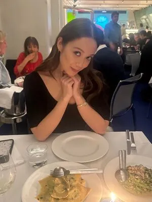 Laufey Lin OnlyFans Leaked Free Thumbnail Picture - #EcCpX9jBri