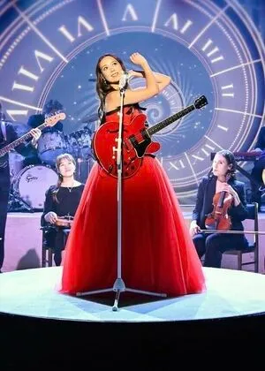 Laufey Lin OnlyFans Leaked Free Thumbnail Picture - #IZxohGqK7K