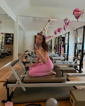 Laufey Lin OnlyFans Leaked Free Thumbnail Picture - #K7BaCLM8bb