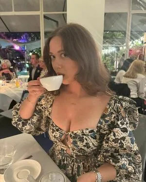 Laufey Lin OnlyFans Leaked Free Thumbnail Picture - #PAYOCg7B6U
