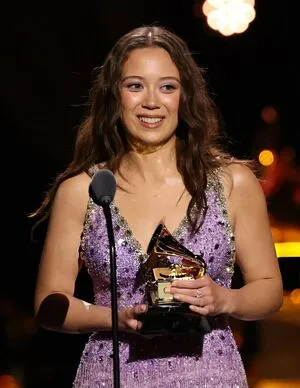 Laufey Lin OnlyFans Leaked Free Thumbnail Picture - #UlOletbRrf