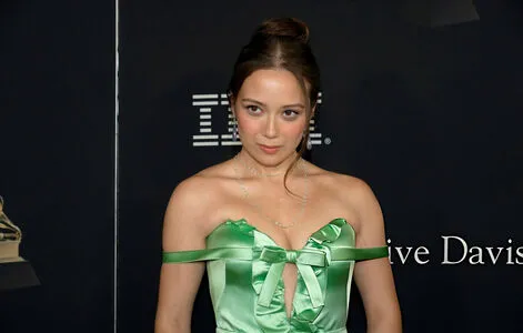 Laufey Lin OnlyFans Leaked Free Thumbnail Picture - #cpQ48RNgmy