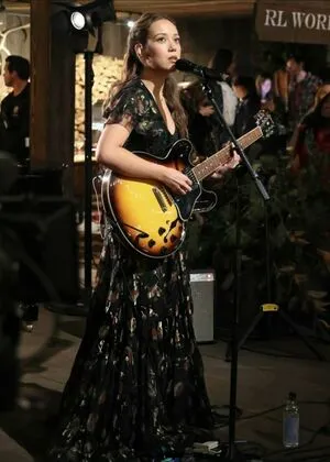 Laufey Lin OnlyFans Leaked Free Thumbnail Picture - #hA3zowkZtV