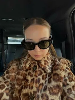 Laufey Lin OnlyFans Leaked Free Thumbnail Picture - #iStPT77dGJ