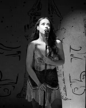 Laufey Lin OnlyFans Leaked Free Thumbnail Picture - #suciSgxW39