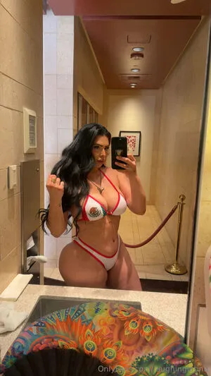 Laughinglatina OnlyFans Leaked Free Thumbnail Picture - #xhRUsyBvAB