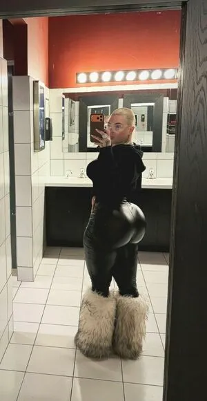 Laughlyn Tomassi OnlyFans Leaked Free Thumbnail Picture - #hF8hSQU5Jt