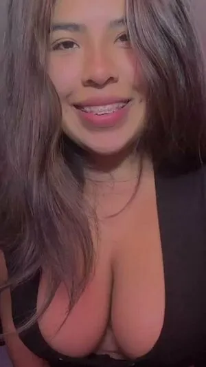 Laumev23 OnlyFans Leaked Free Thumbnail Picture - #0iojxgl9Wj