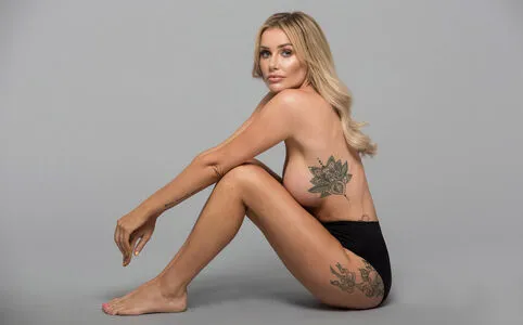 Laura Anderson OnlyFans Leaked Free Thumbnail Picture - #x7nQmU6sXZ